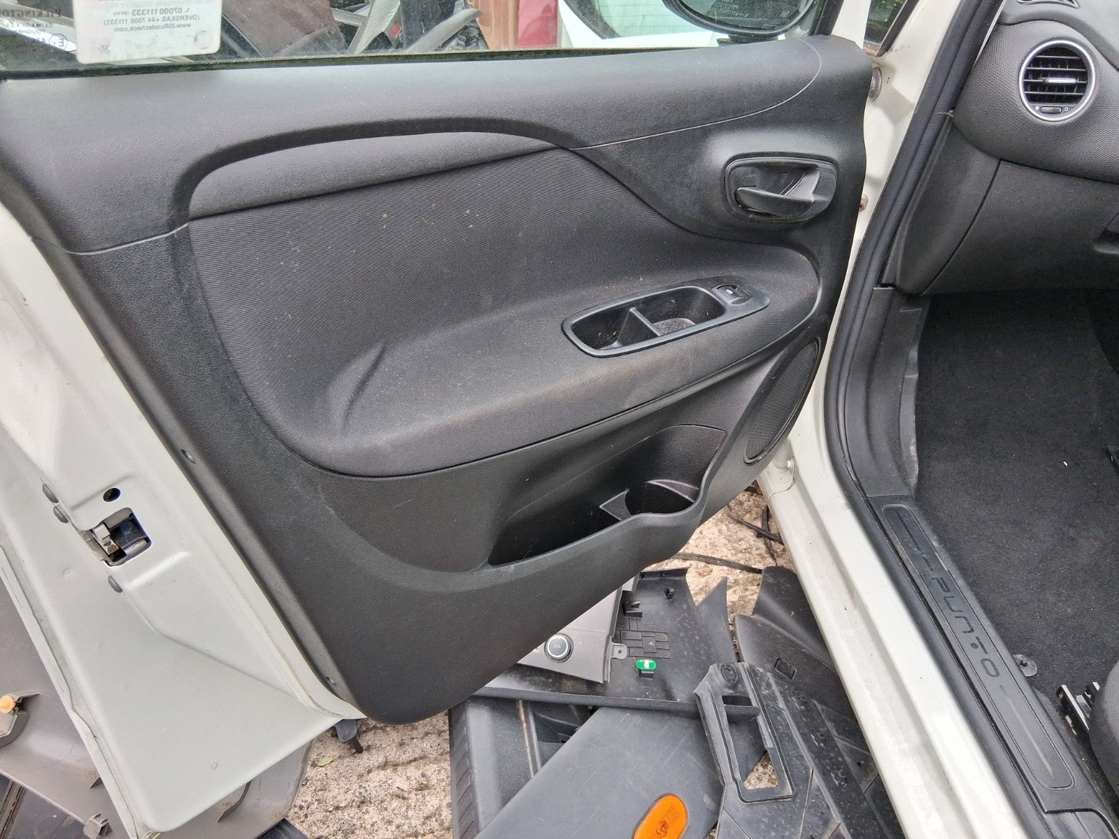 2014 FIAT PUNTO FACELIFT 5 DOOR MK3 NSF PASSENGER SIDE FRONT LEFT DOOR CARD