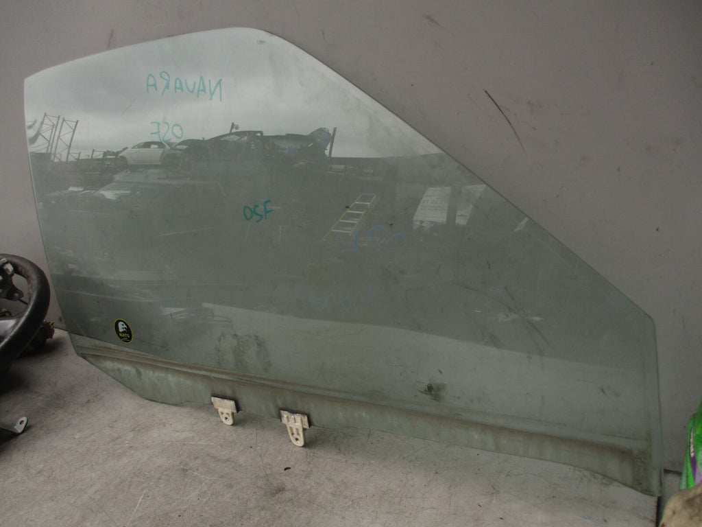 2002 NISSAN NAVARA D22 OSF DRIVER SIDE FRONT RIGHT WINDOW GLASS