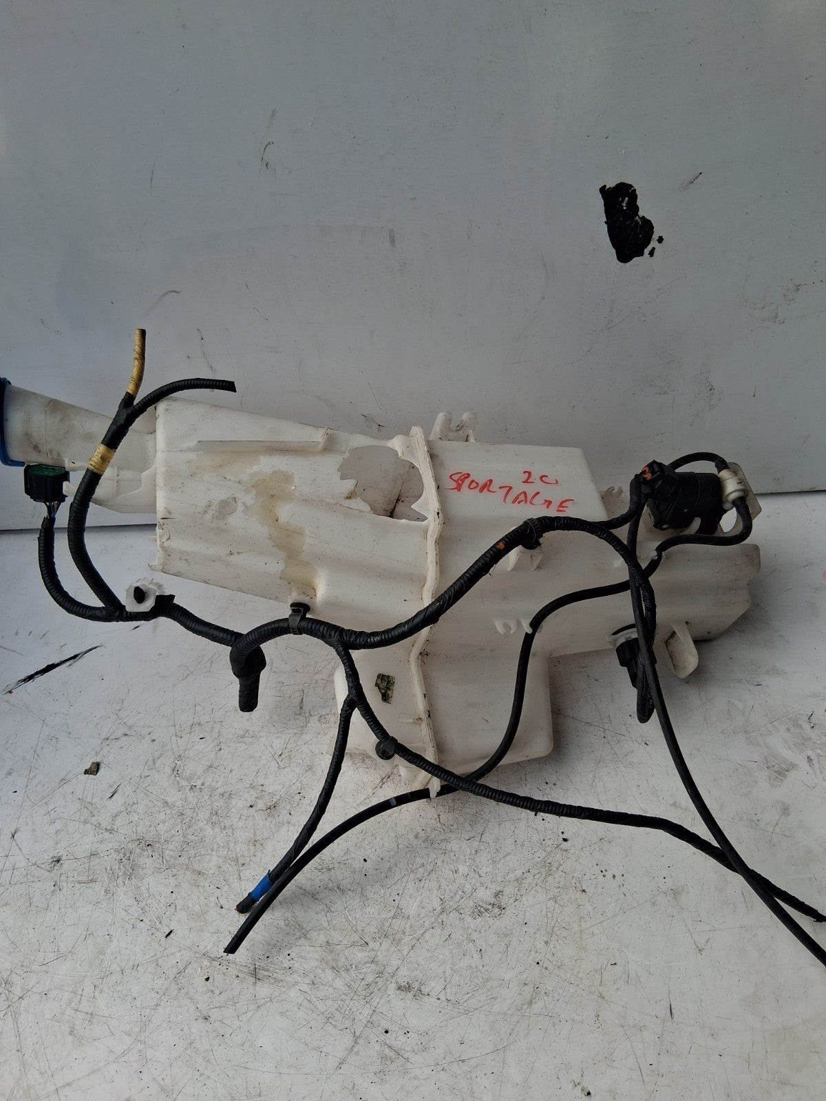 2020 KIA SPORTAGE MK4 WINDSCREEN WASHER PUMP WITH WATER TANK BOTTLE 985102W500