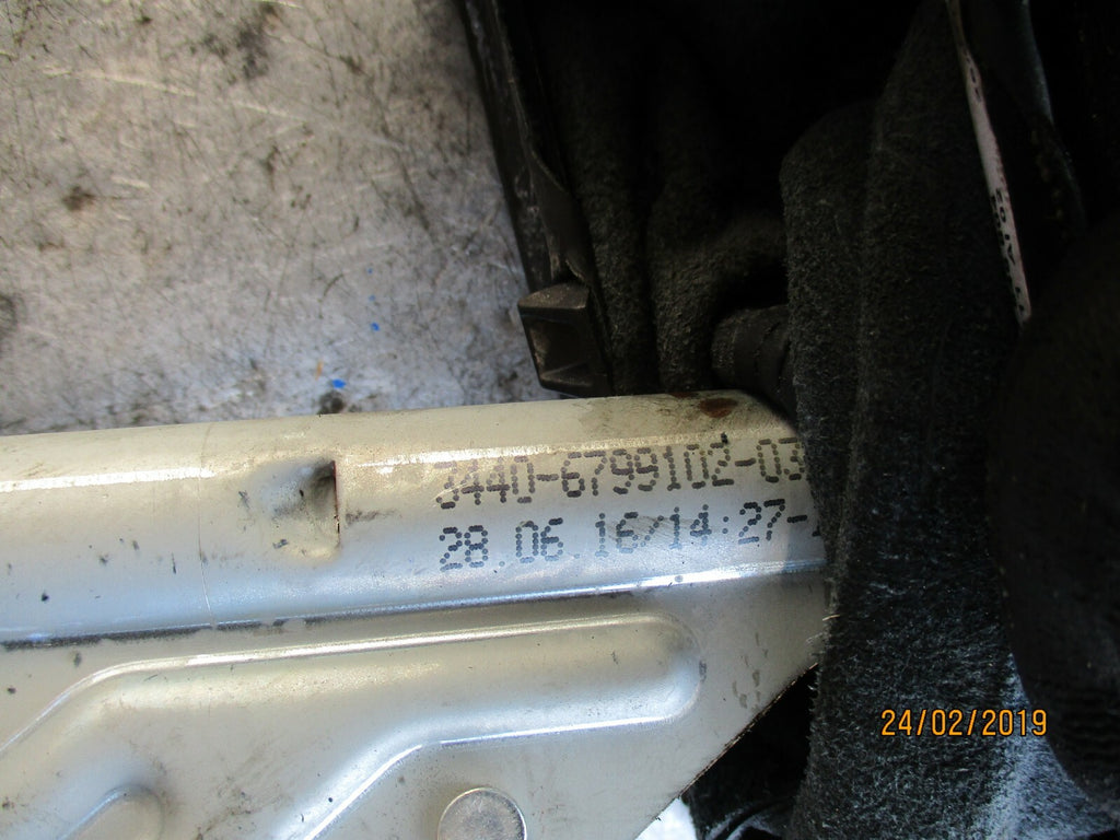 BMW 1 SERIES F20 HANDBRAKE LEVER HANDLE PARKING BRAKE 34406799102