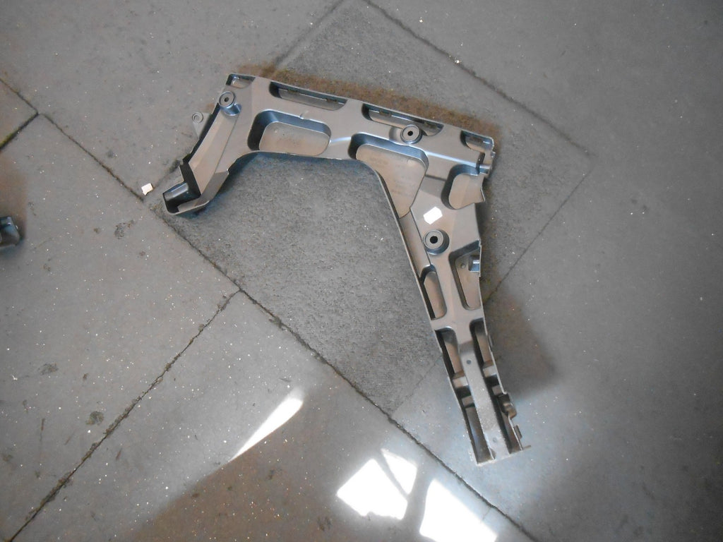 SEAT LEON ST 5F8 (MK3) 2018 NSR PASSENGER REAR BUMPER MOUNT 5F9807375B