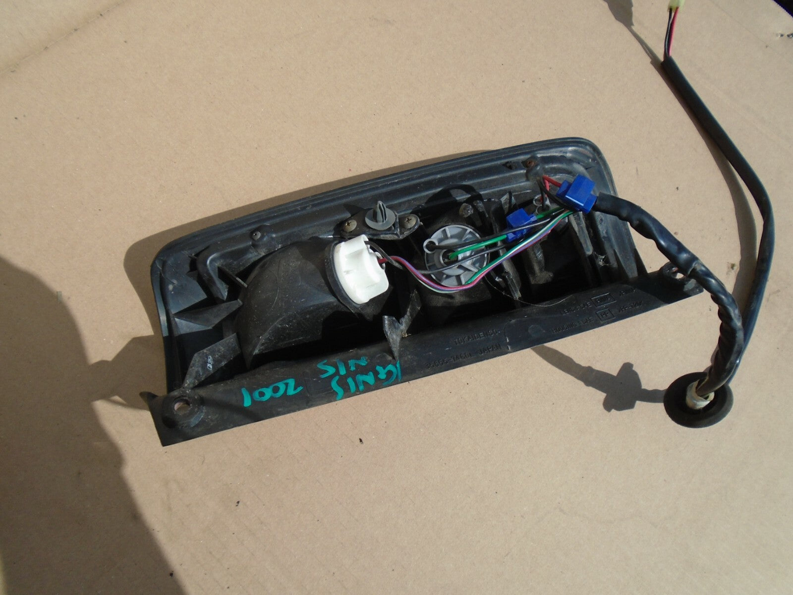 SUZUKI IGNIS 2001 NSR PASSENGER SIDE REAR BRAKE TAIL LIGHT CLUSTER ASSEMBLY