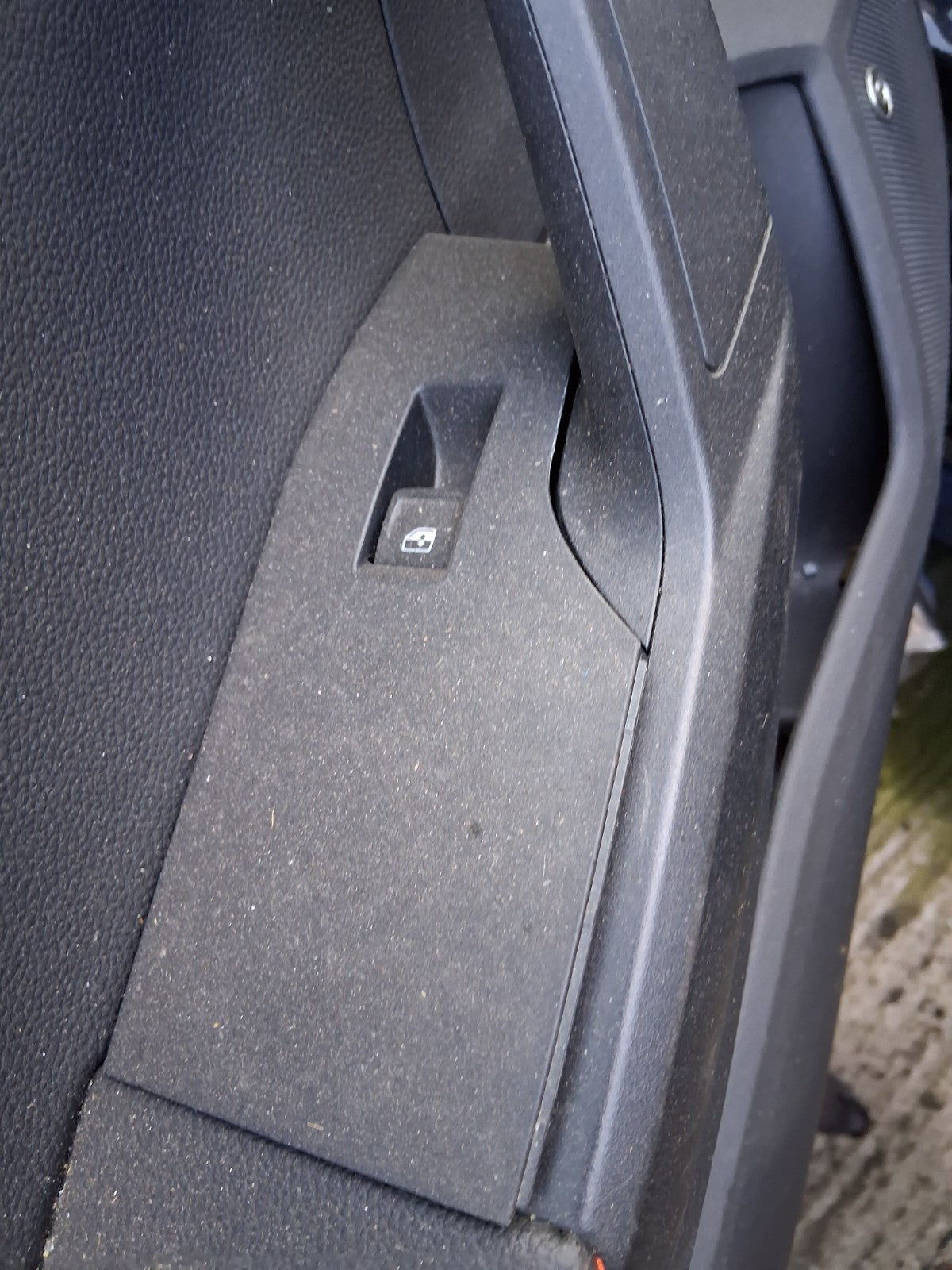 2023 SEAT IBIZA MK5 6F NSF PASSENGER SIDE FRONT LEFT WINDOW CONTROL SWITCH
