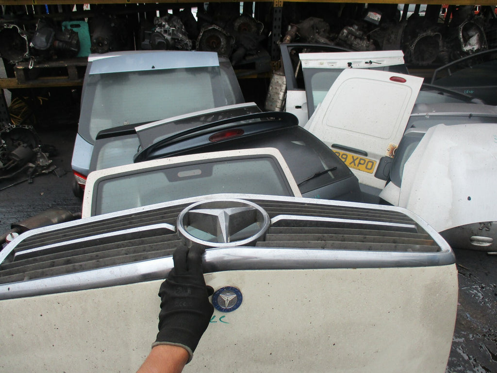 MERCEDES SLC CLASS C107 ENGINE BAY BONNET PANEL HOOD CREAM