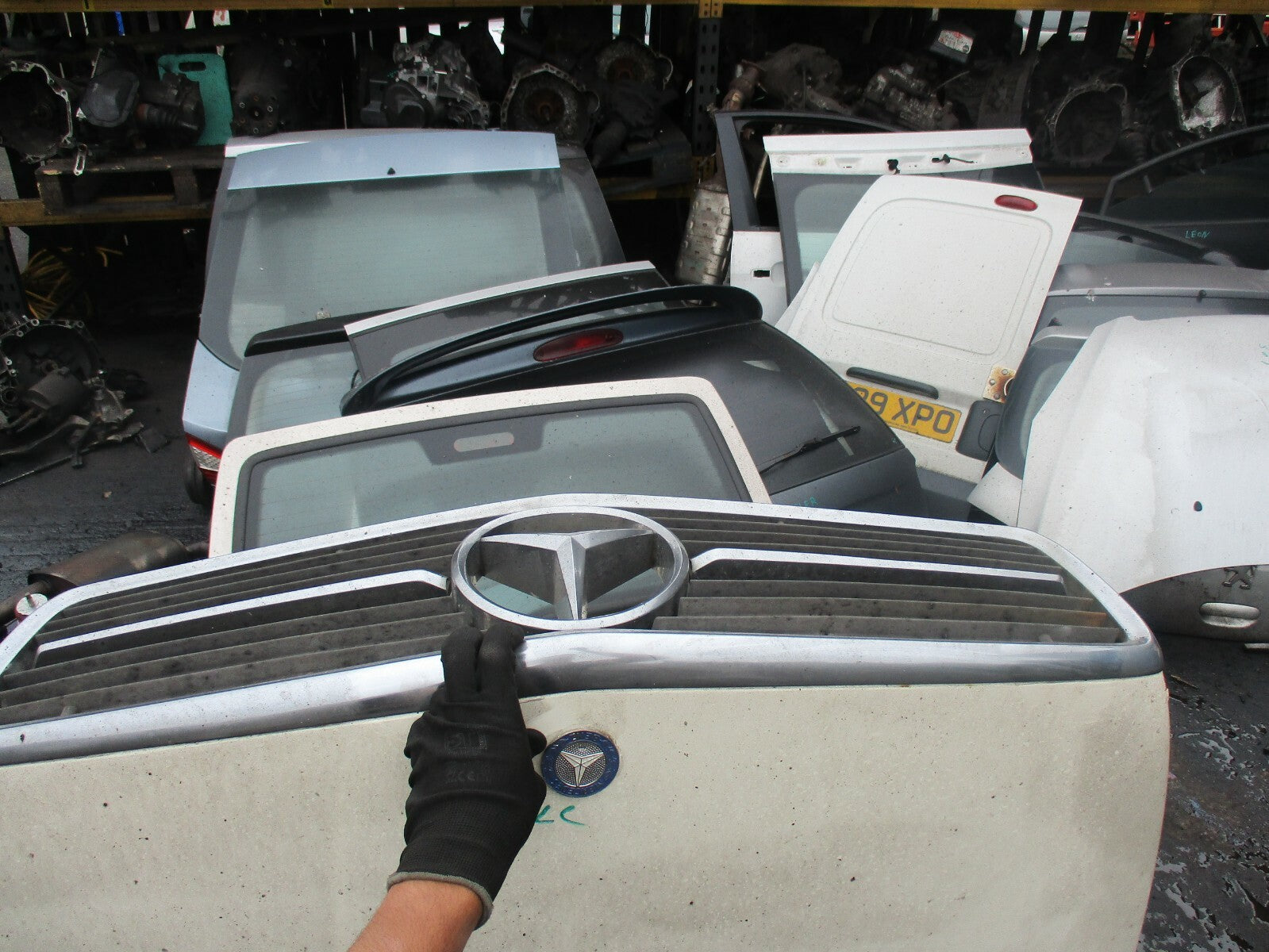 MERCEDES SLC CLASS C107 ENGINE BAY BONNET PANEL HOOD CREAM