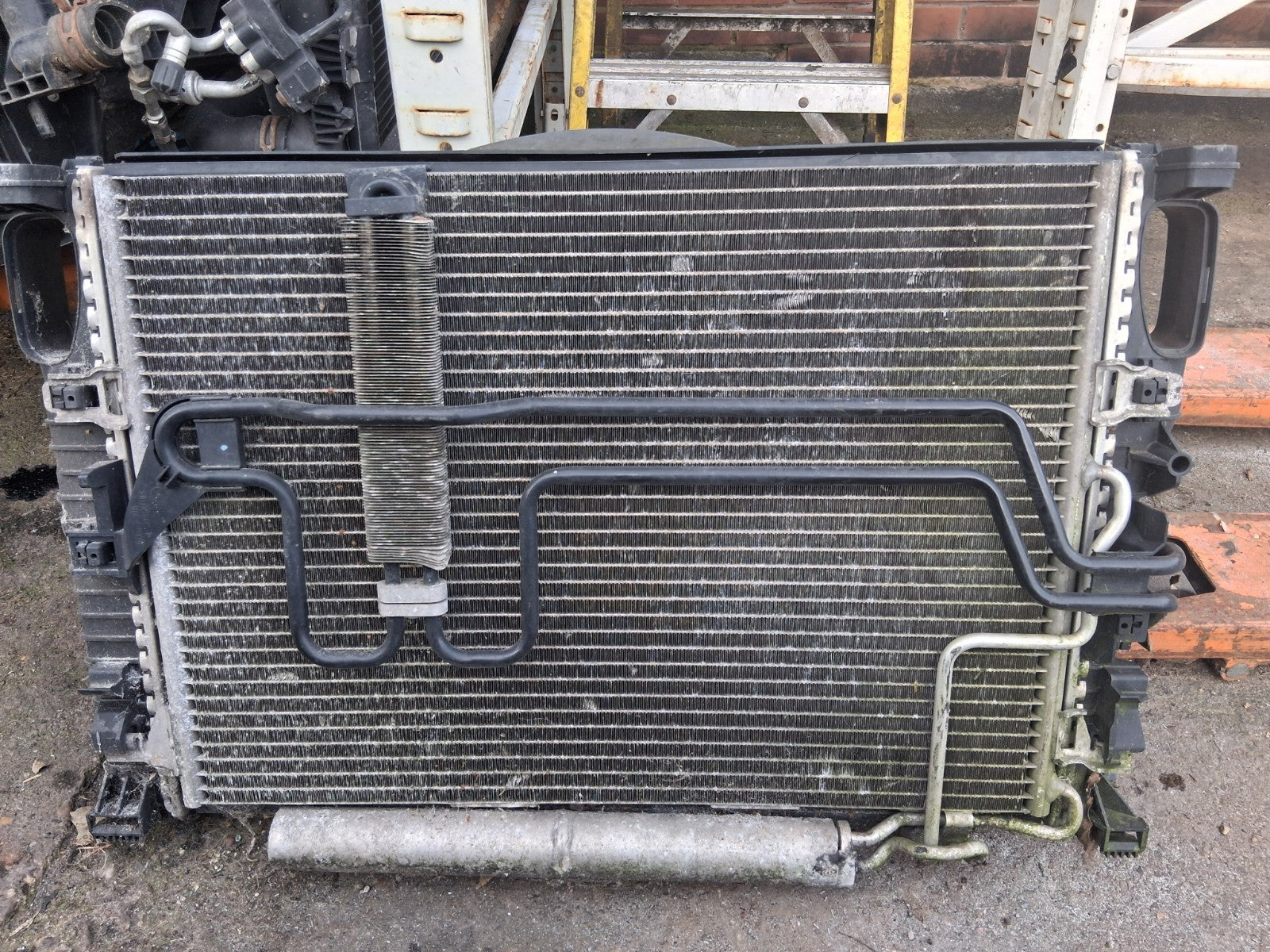 2004 MERCEDES BENZ E CLASS W211 RADIATOR RAD PACK A2115000154