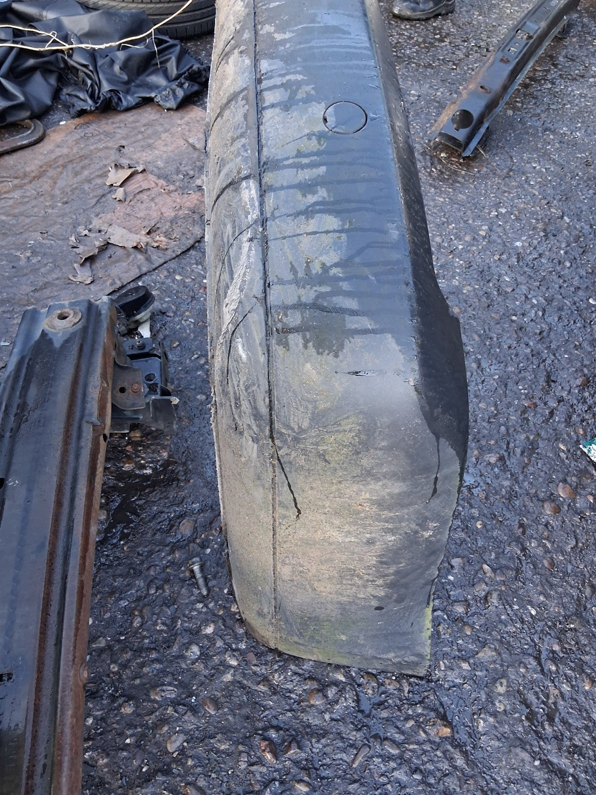 VW VOLKSWAGEN CADDY 2014 2K REAR COMPLETE BUMPER PLASTIC