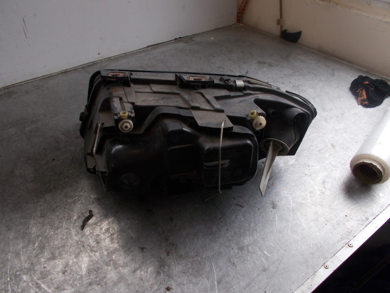 AUDI A4 B6 8E (MK2) 2001-05 1.8 DRIVER SIDE OFF SIDE HEADLIGHT 153814-00 OS DS