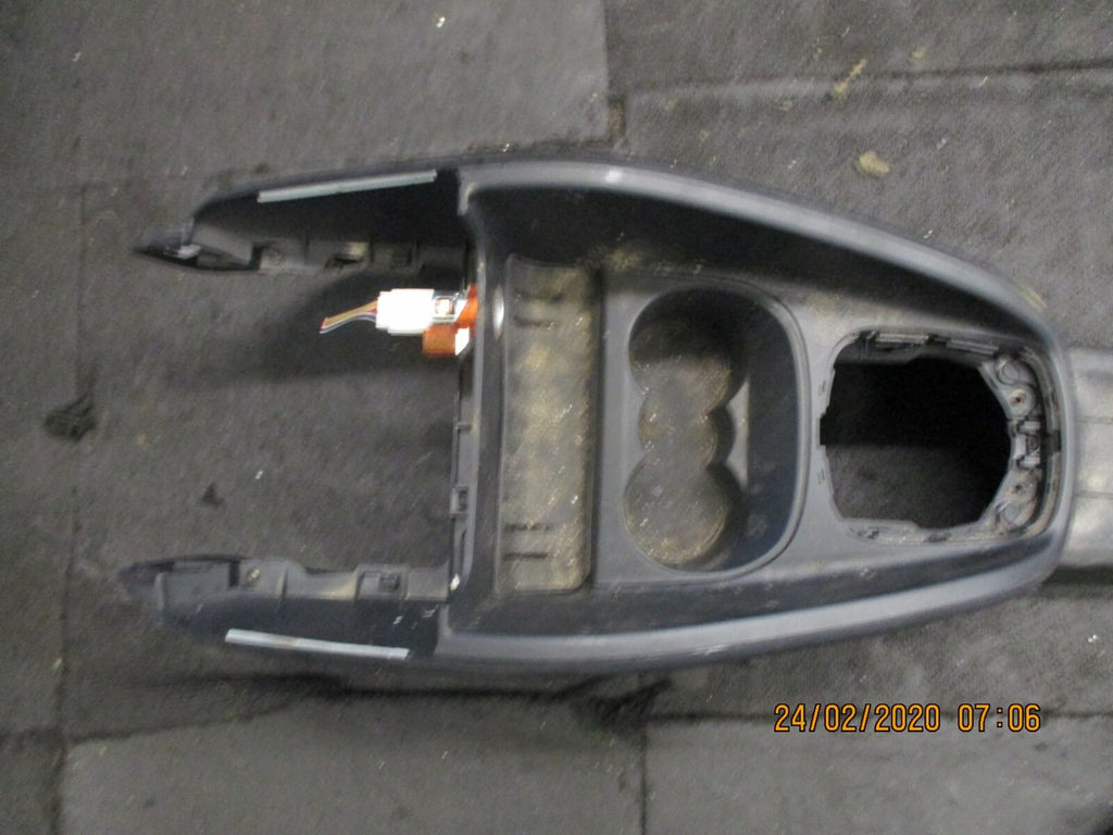 AUDI A1 MK1 8X 3 DOOR 2017 CENTRE CONSOLE CUP HOLDER PLASTIC TRIM 8X0863240C