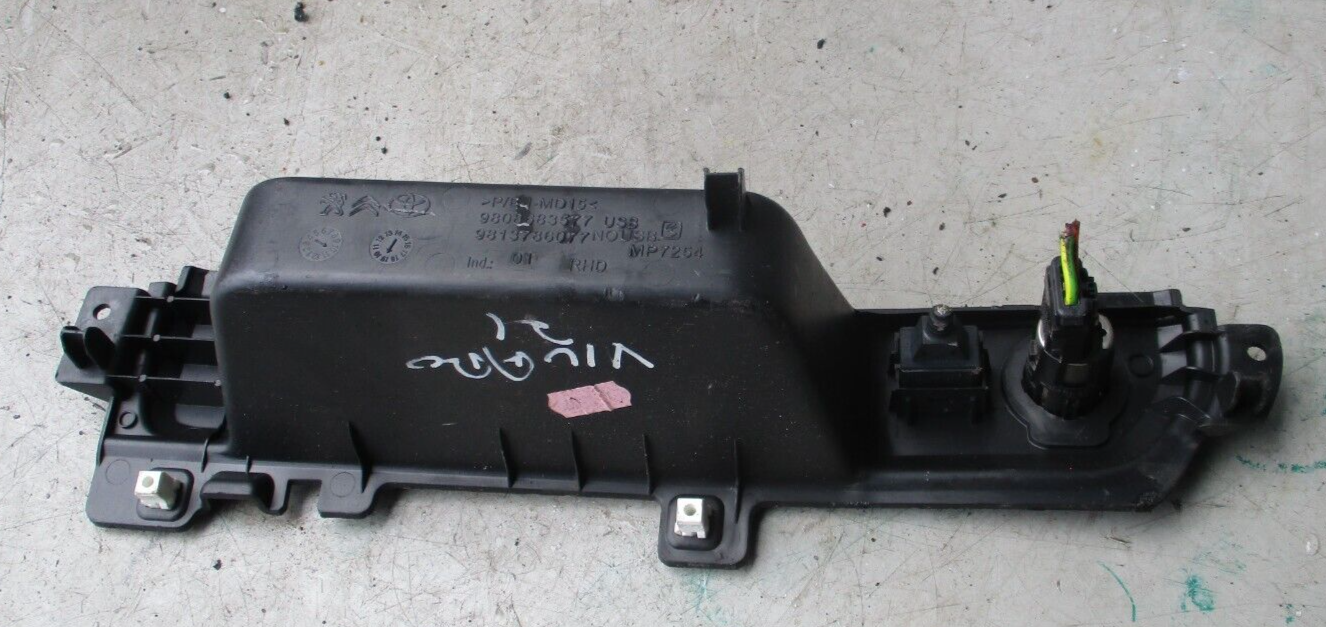 VAUXHALL VIVARO 2021 CENTRE CONSOLE REAR ASHTRAY 9808683577