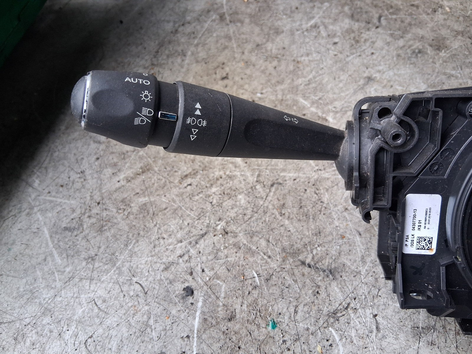 2016 CITROEN DS4 1.6 DIESEL INDICATOR WIPER STALK SWITCH WITH SQUIB 98000242ZD