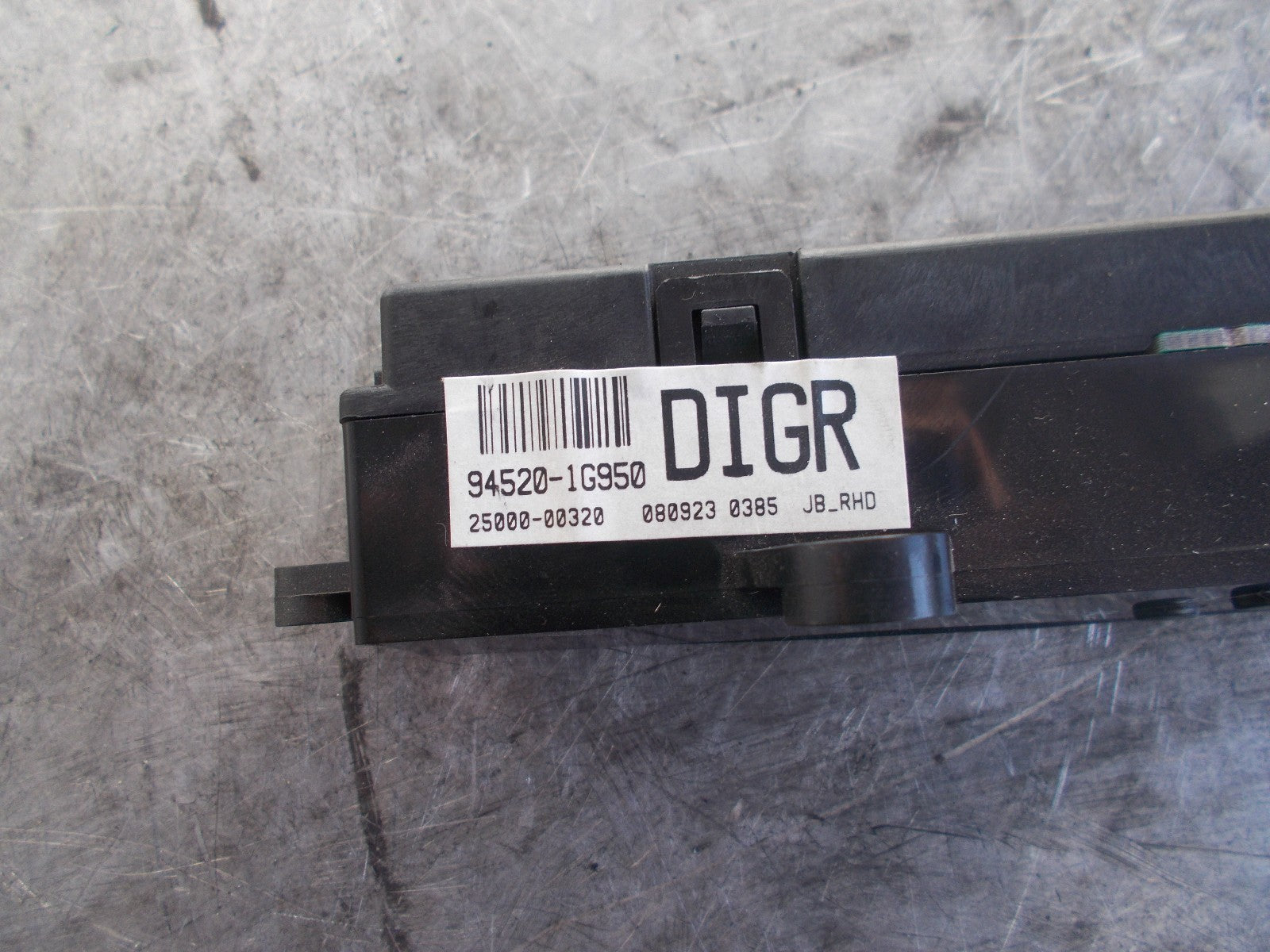 KIA RIO MK2 2008 DIGITAL CLOCK DISPLAY SCREEN 945201G950