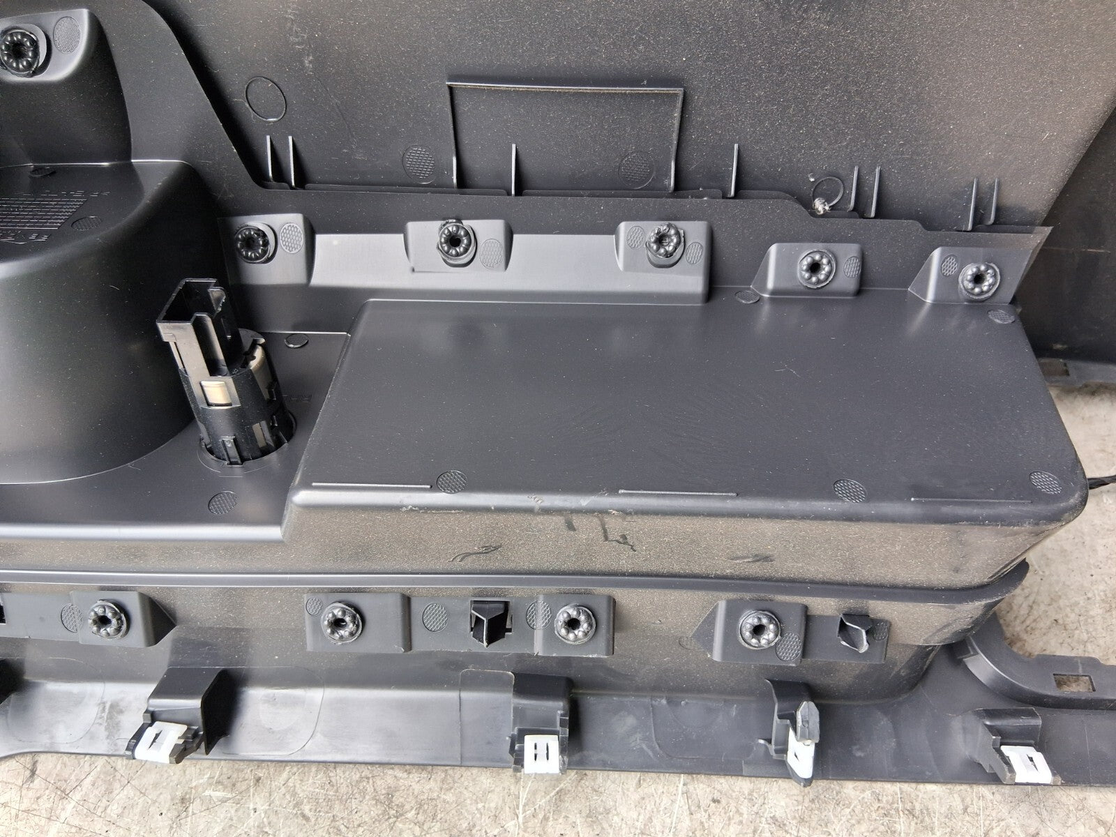 2023 RENAULT MASTER MK3 CENTRE POWER SOCKET DASHBOARD TRIM COVER PANEL 969100607
