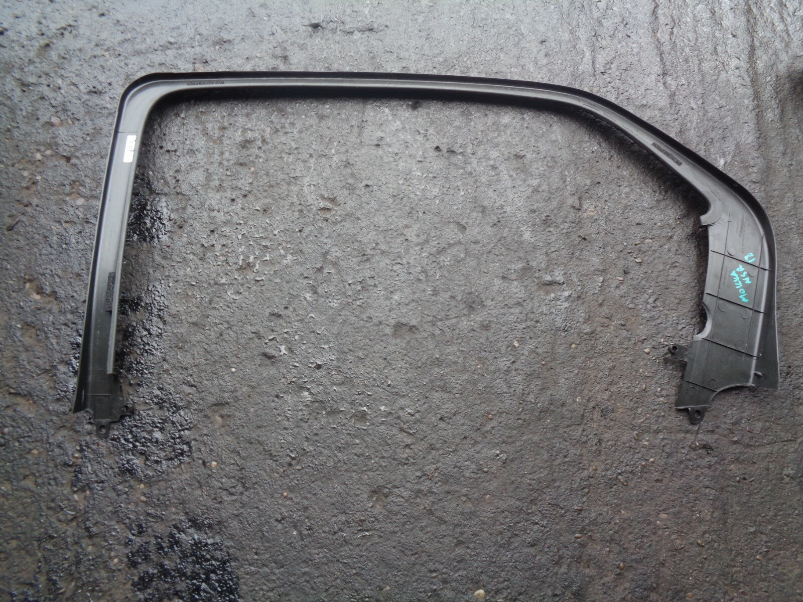 VAUXHALL MOKKA X 2018 PASSENGER NEAR SIDE REAR DOOR WINDOW TRIM 42474614