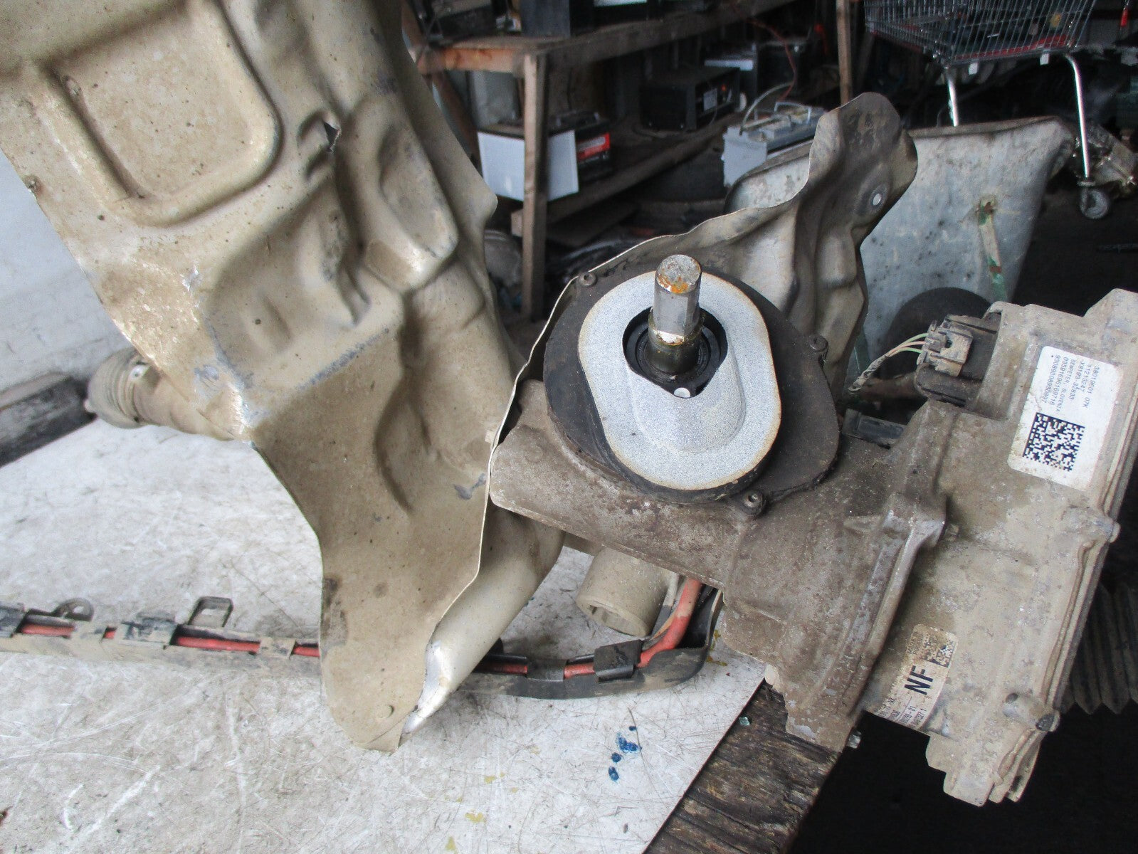 BMW X1 F48 2018 POWER STEERING RACK 6892299
