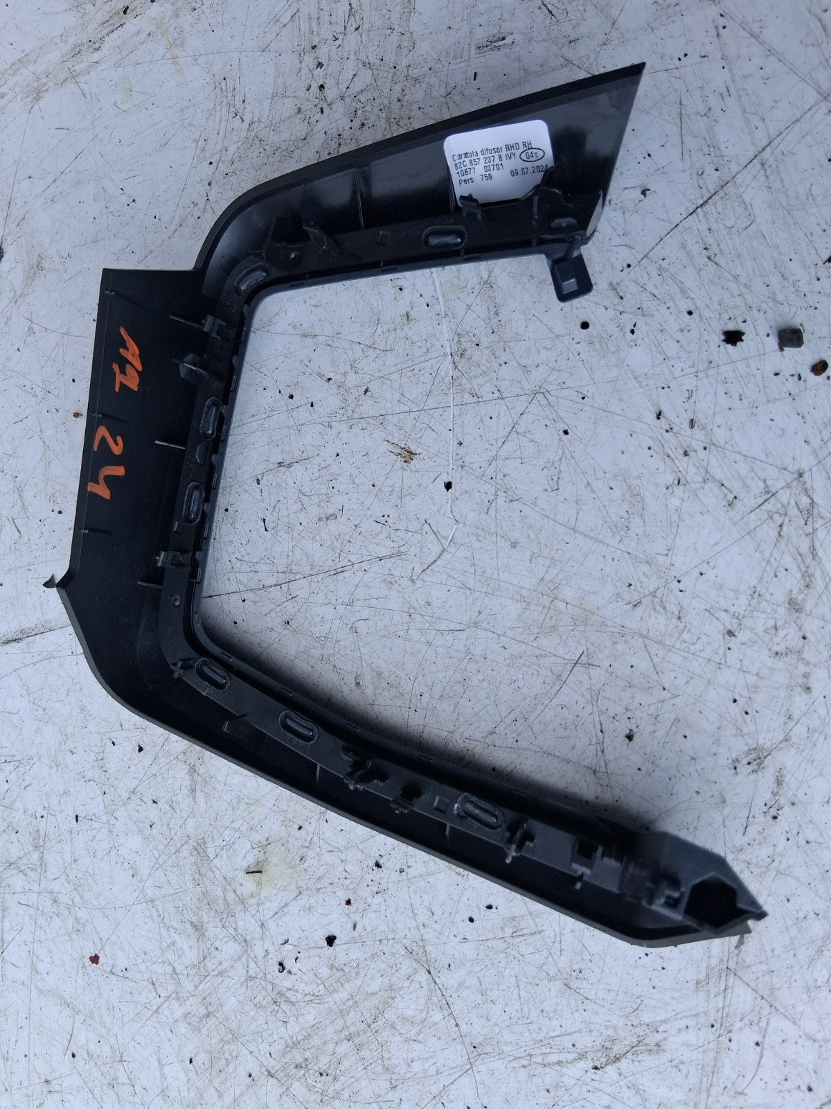 2024 AUDI A1 S LINE MK2 OSF DRIVER SIDE FRONT RIGHT AIR VENT TRIM 82C857237