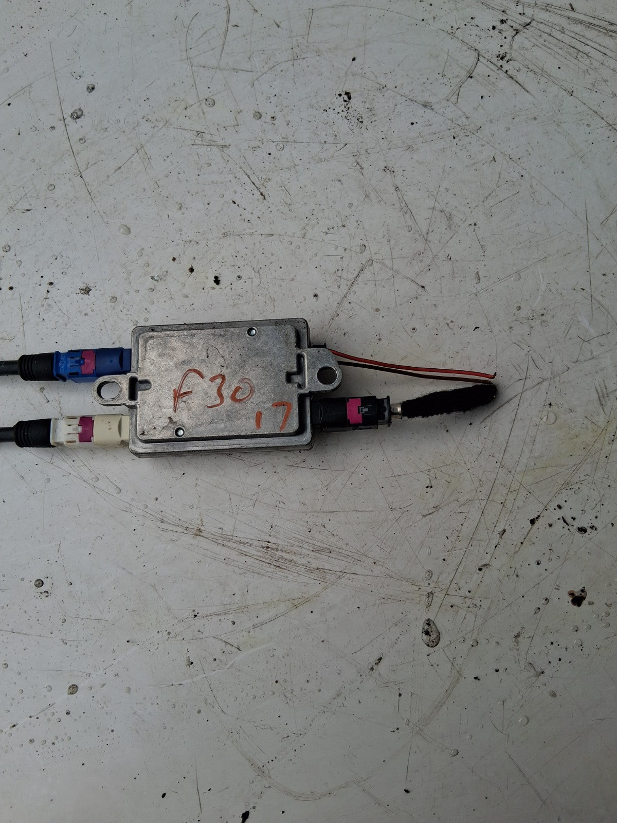 2017 BMW 3 SERIES AUX CONTROL UNIT AND HUB MODULE 84109355549