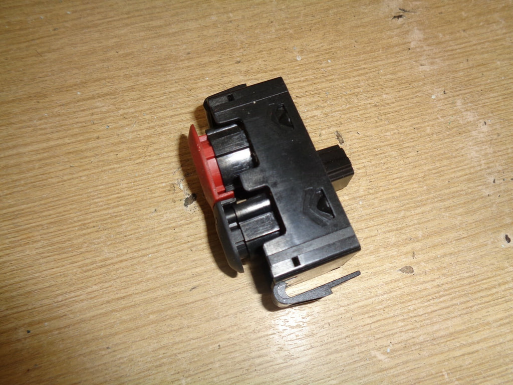 RENAULT KANGOO WARNING HAZARD LIGHTS 252105246RA