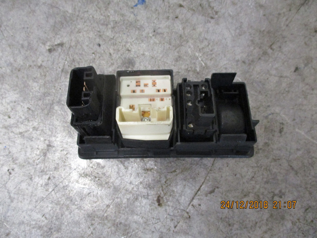 TOYOTA COROLLA 2005 WING MIRROR CONTROL SWITCH 183574