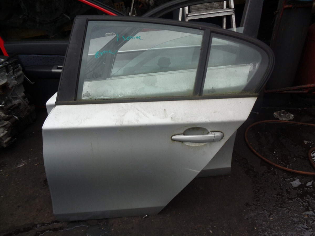 BMW 1 SERIES E87 5 DOOR PASSENGER SIDE REAR COMPLETE DOOR SILVER
