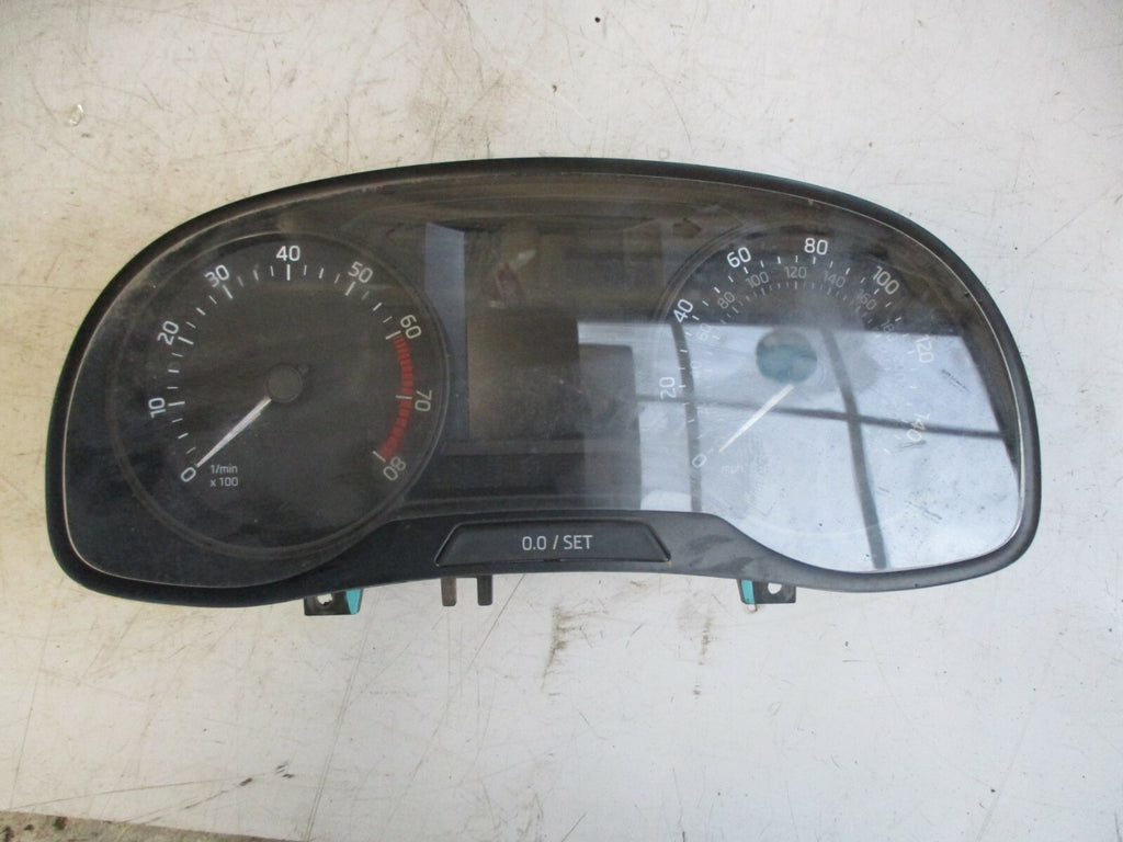SKODA YETI 5L 2014 1.2 TSI 105 BHP SPEEDO METER INSTRUMENT CLUSTER 6V0920900B