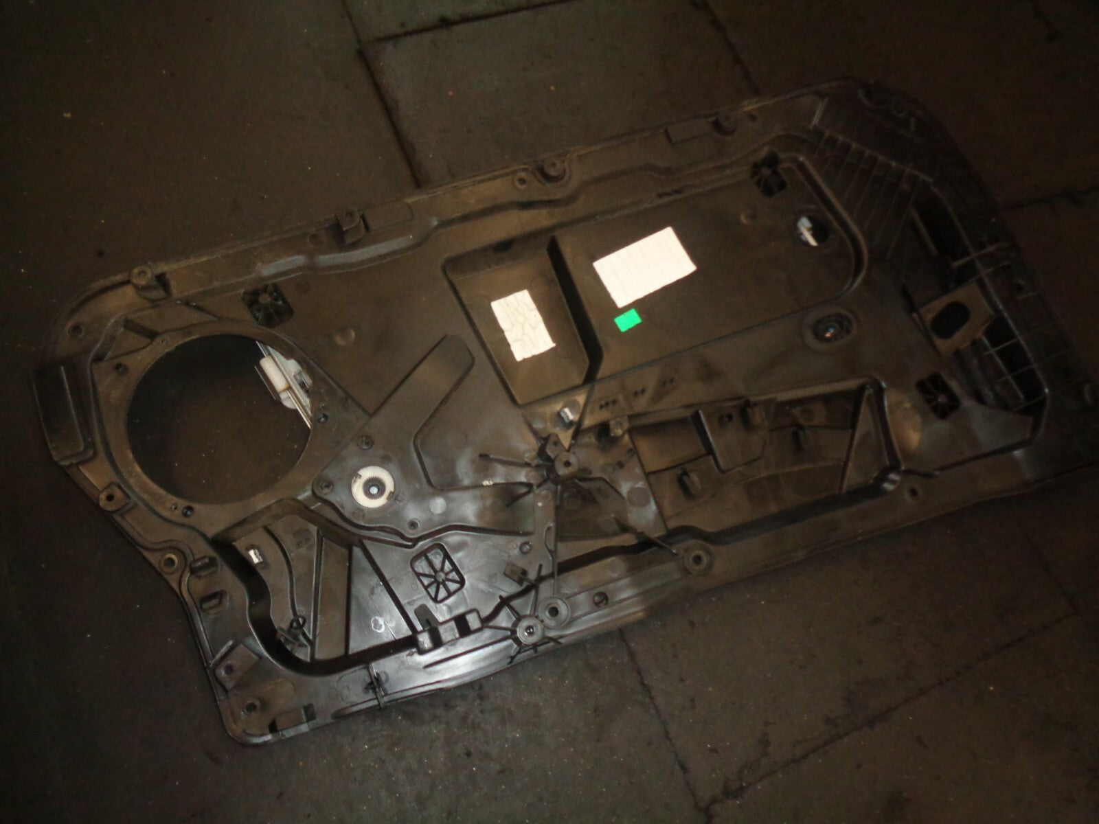 FORD FIESTA MK7 2016 NS PASSENGER SIDE REGULATOR WINDOW MOTOR C1BB045H17A0