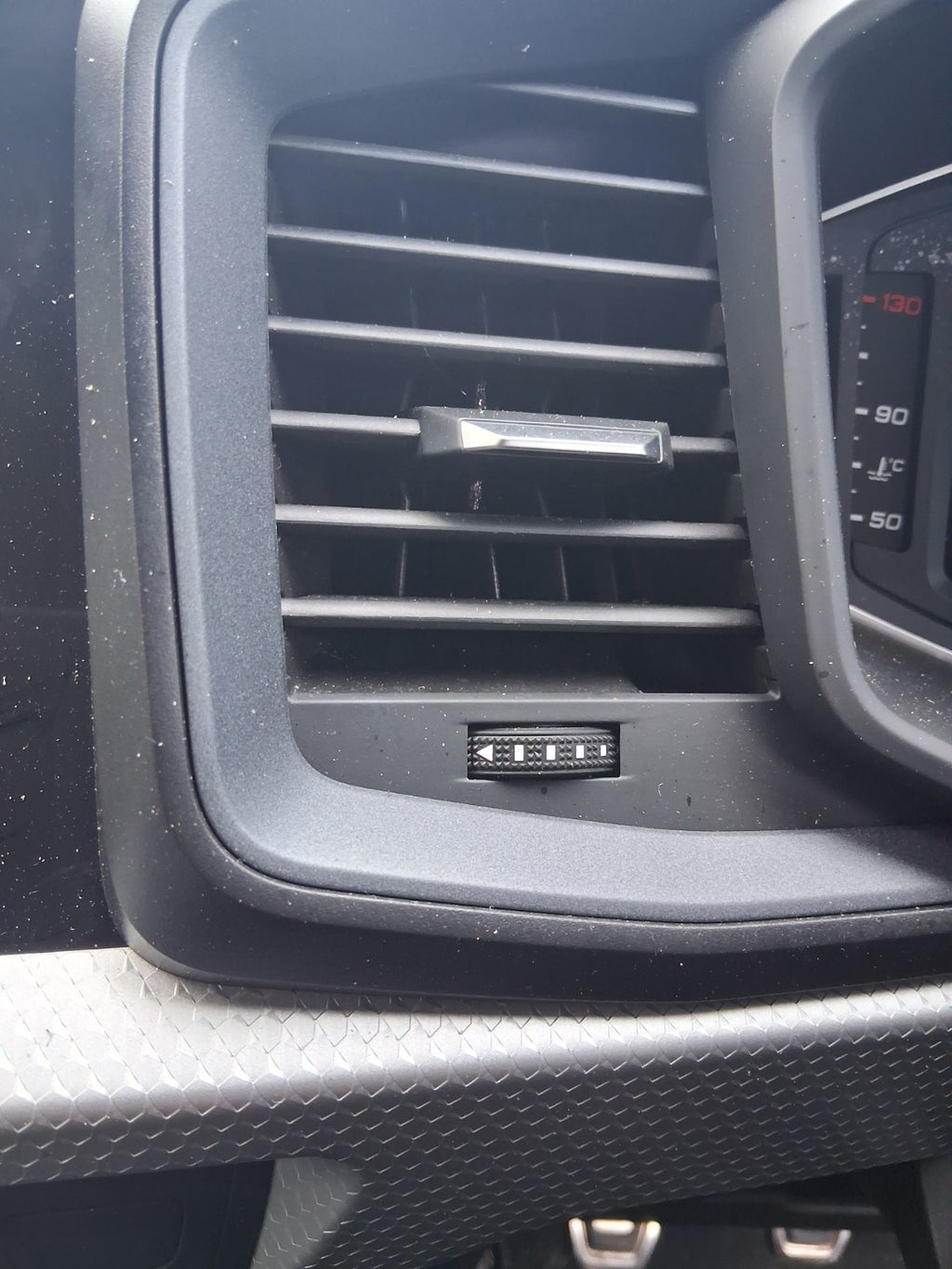 2024 AUDI A1 S LINE MK2 GB NSF PASSENGER SIDE FRONT LEFT AIR VENT