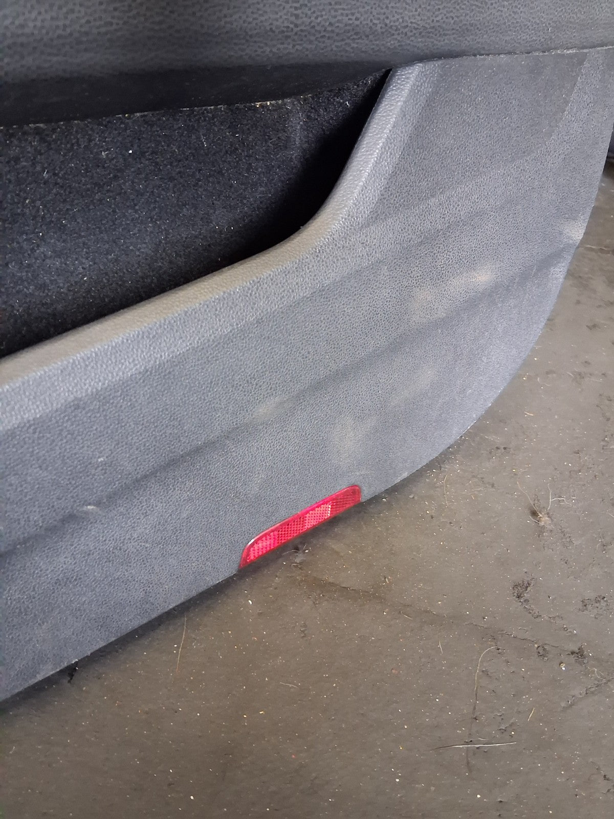 2019 VW VOLKSWAGEN PASSAT B8 OSF DRIVER SIDE FRONT RIGHT DOOR CARD