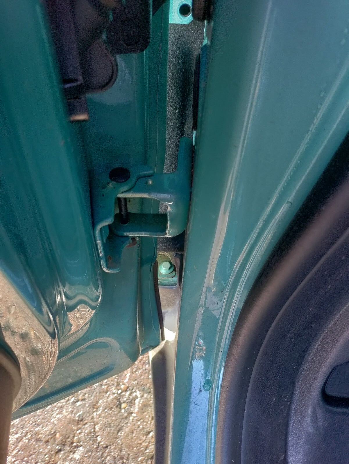 2024 JEEP AVENGER NSF PASSENGER SIDE FRONT UPPER & LOWER DOOR HINGES