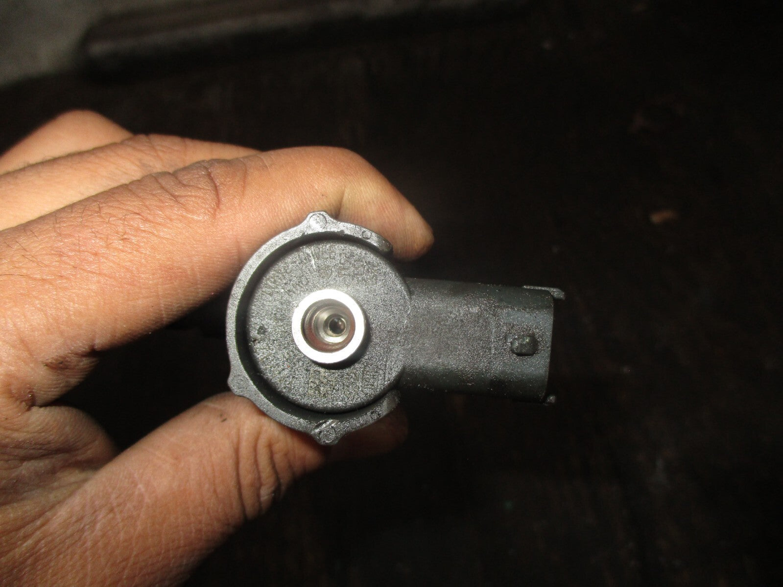 KIA CEED 2008 1.6 CRDI DIESEL FUEL INJECTOR 338002A400 REF 1