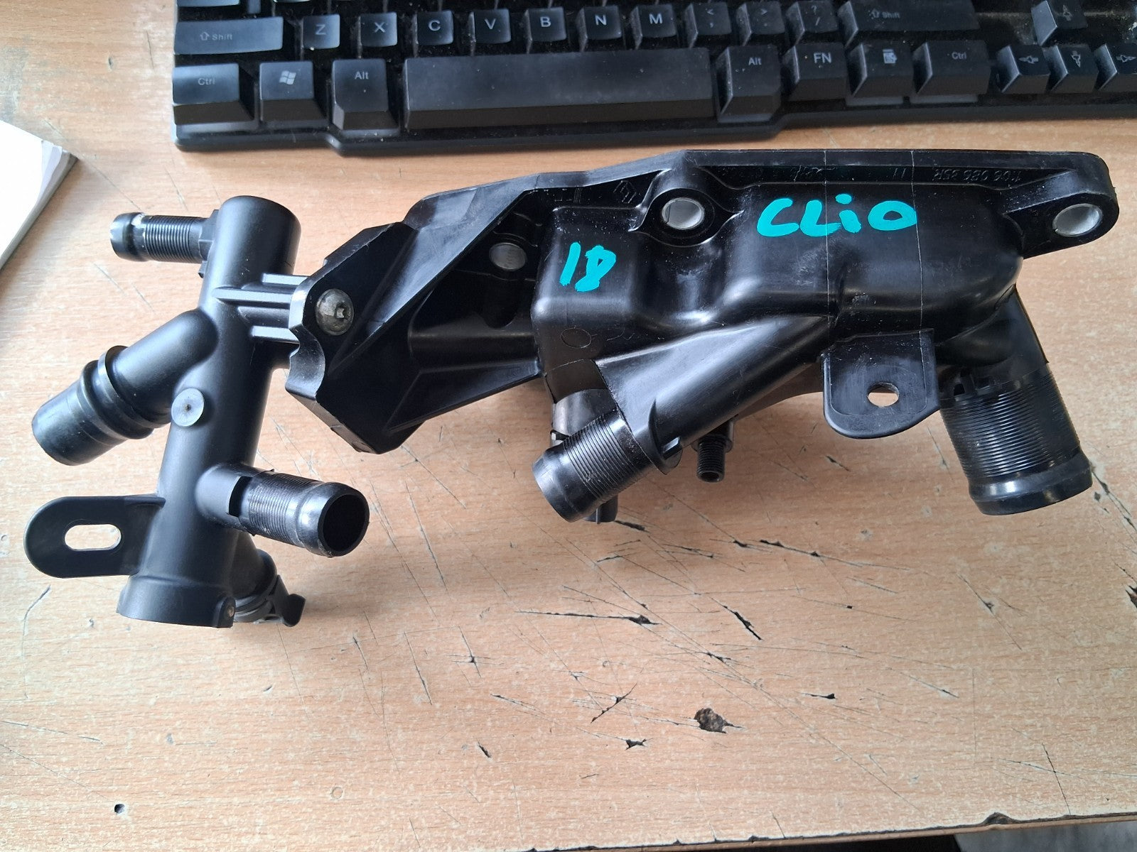 2018 RENAULT CLIO MK4 THERMOSTAT HOUSING 110608635R