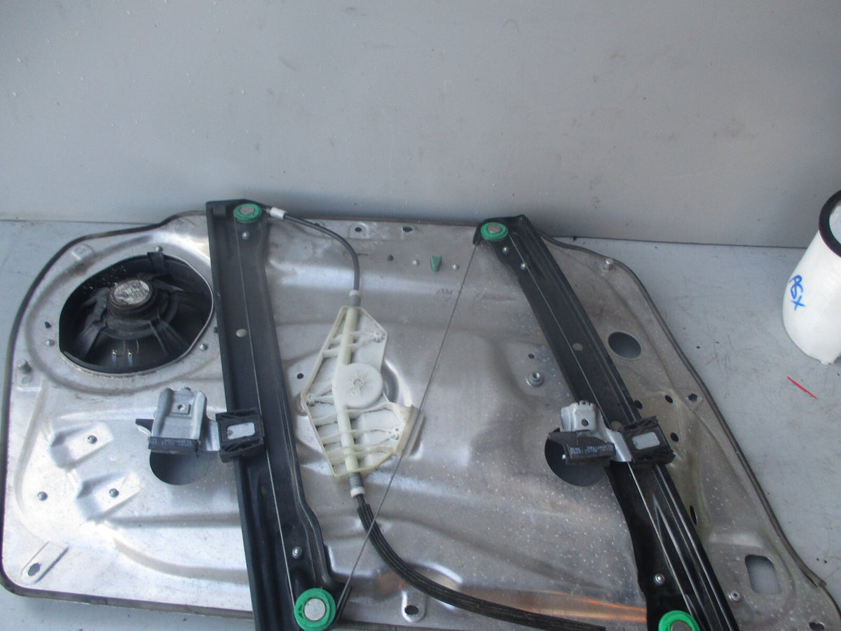 MERCEDES 2014 W212 OSF DRIVER SIDE FRONT WINDOW REGULATOR & MOTOR A2048200242