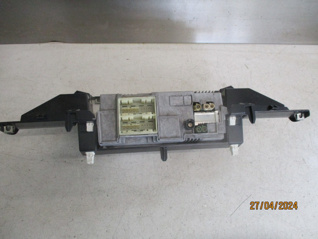 MERCEDES BENZ SPRINTER 2022 W907 RADIO STEREO HEAD UNIT A4209003305