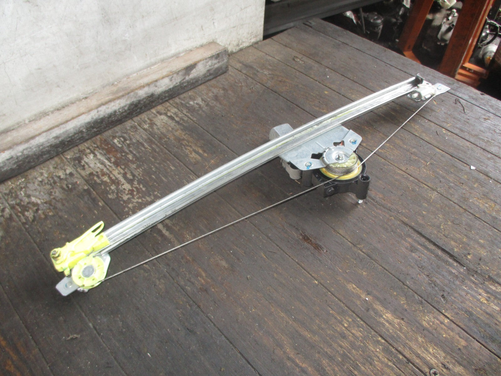 VAUXHALL VIVARO 2013 NSF PASSENGER FRONT WINDOW MOTOR REGULATOR