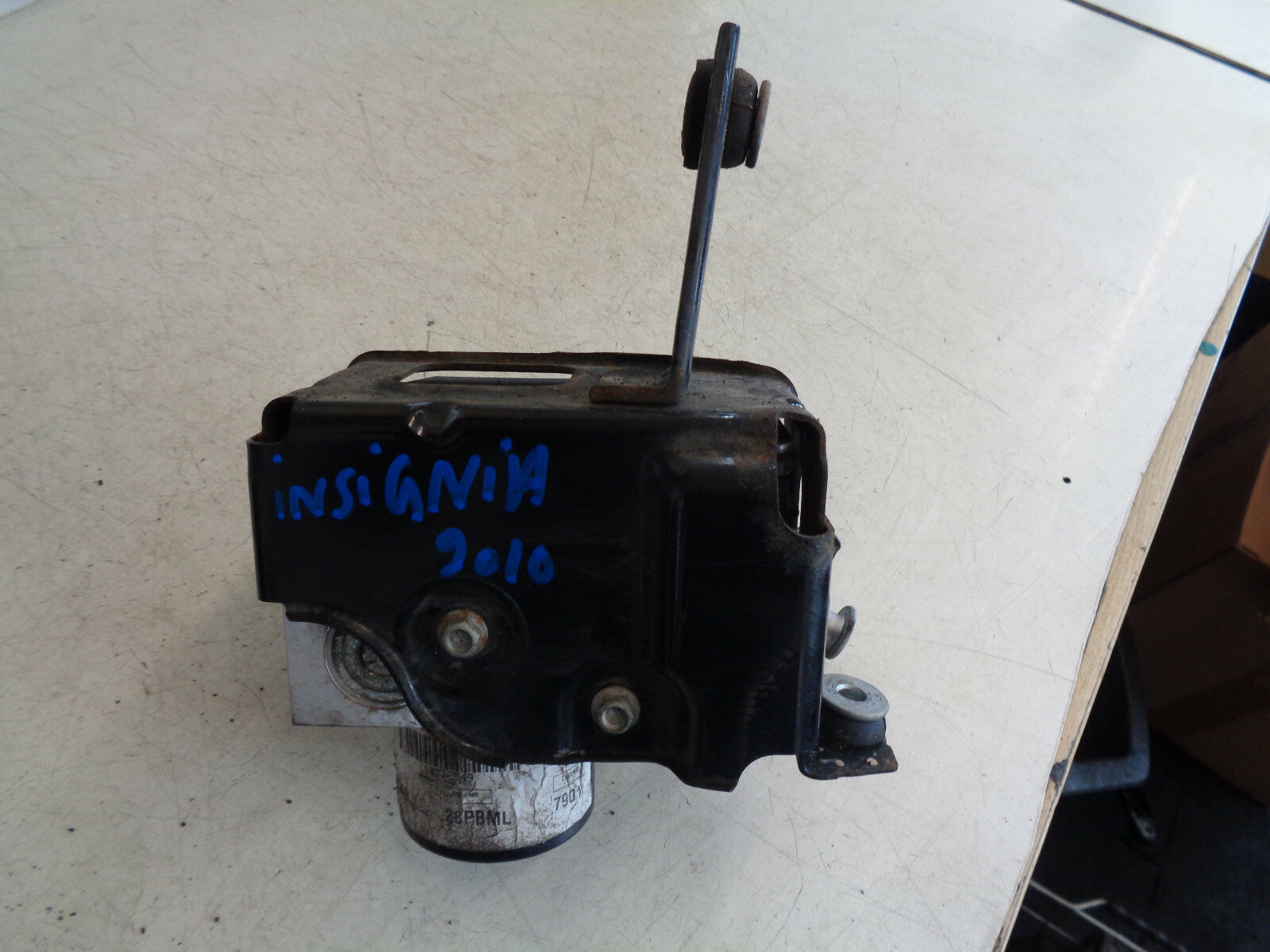 VAUXHALL INSIGNIA A MK1 2010 ABS PUMP CONTROL MODULE ECU 13332549