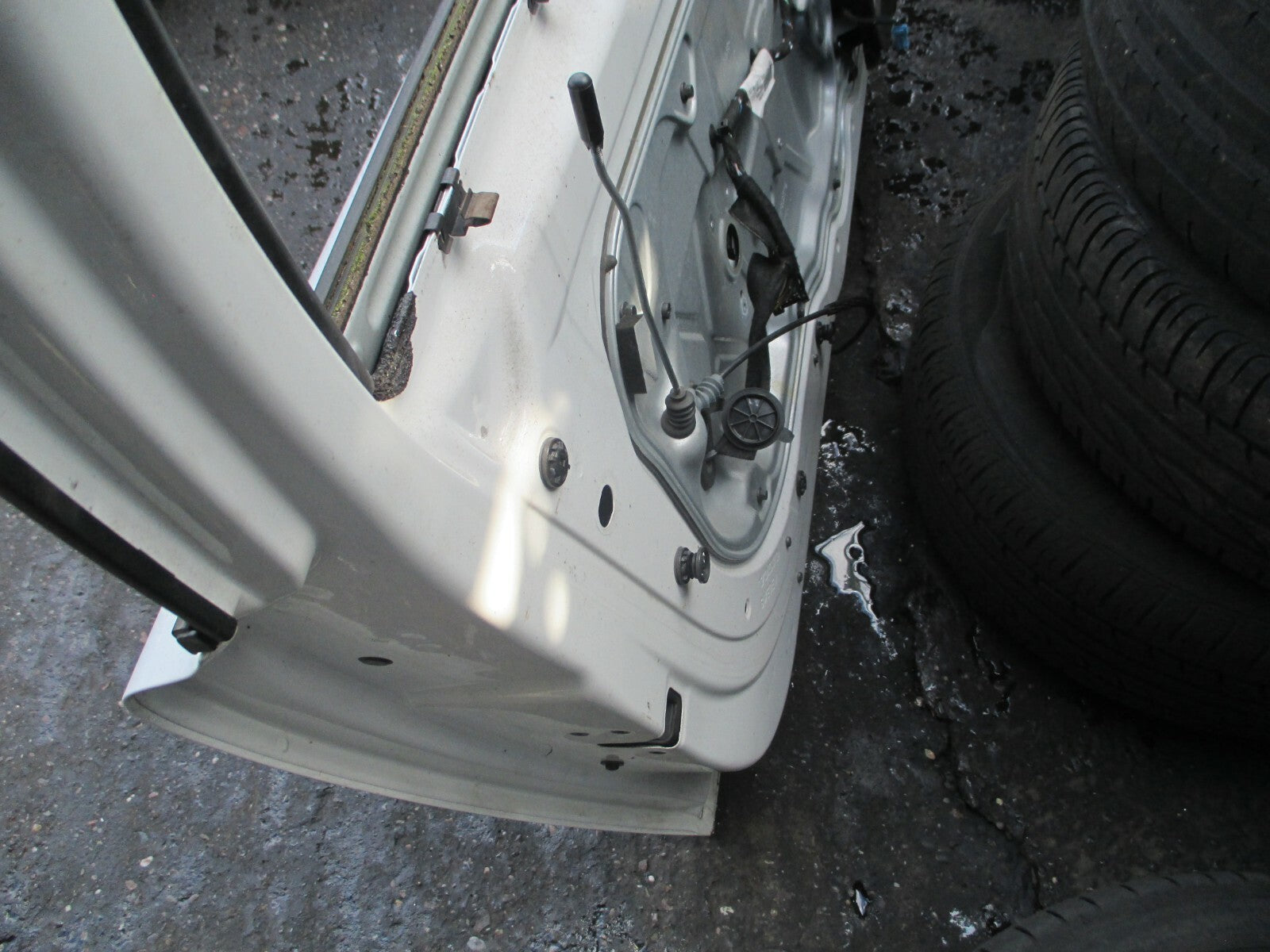 VOLVO C30 2012 3 DOOR NS PASSENGER SIDE DOOR BARE WHITE