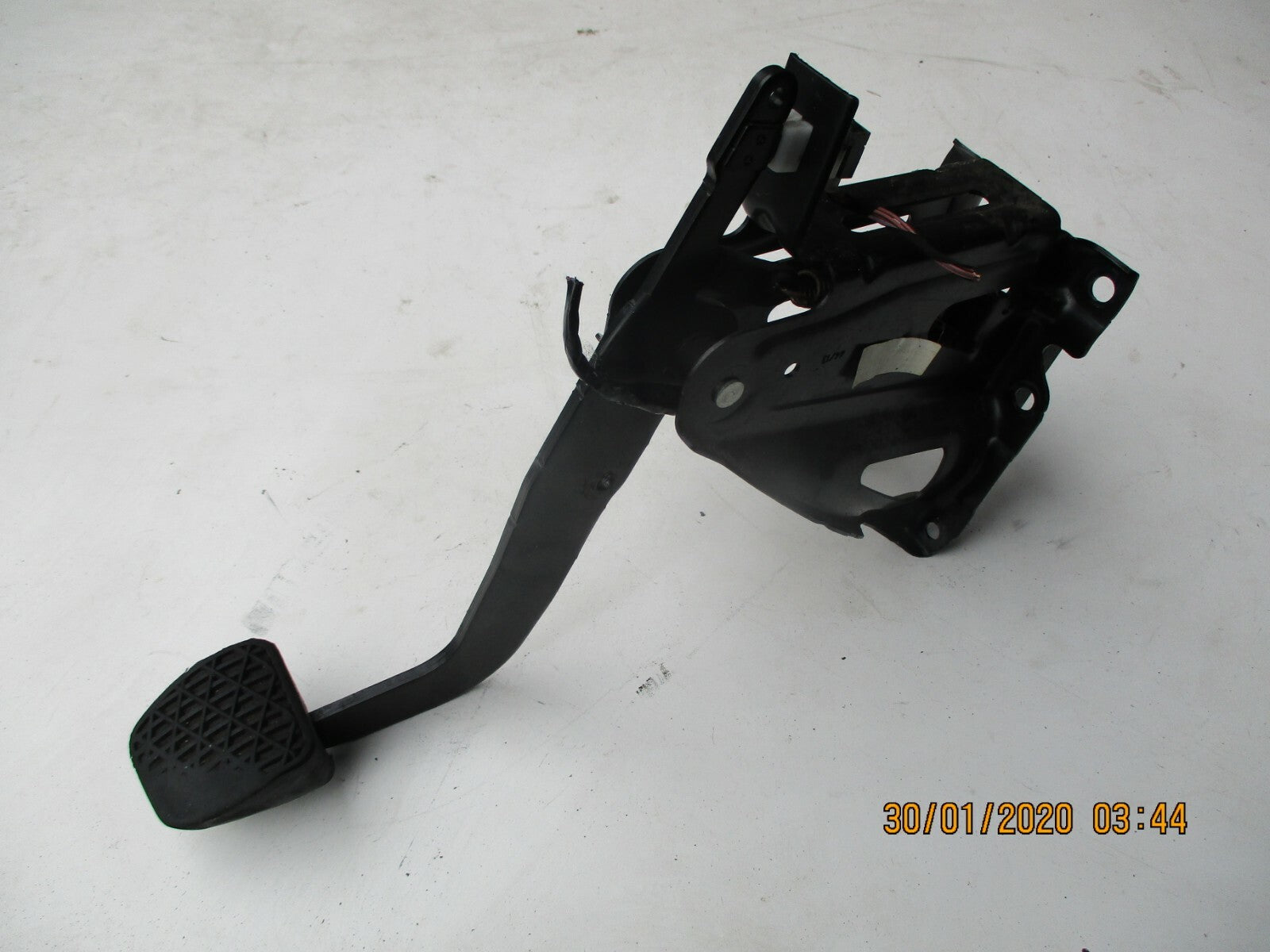 MERCEDES SPRINTER W906 2013 MANUAL FOOT BRAKE PEDAL BOX FRAME ASSEMBLY