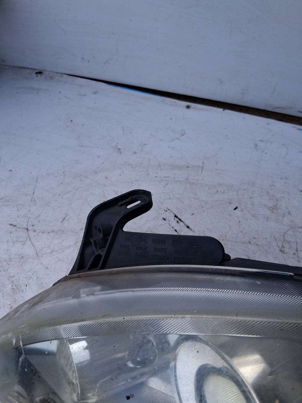 2006 VAUXHALL CORSA NSF PASSENGER SIDE FRONT LEFT HEADLIGHT 0096726