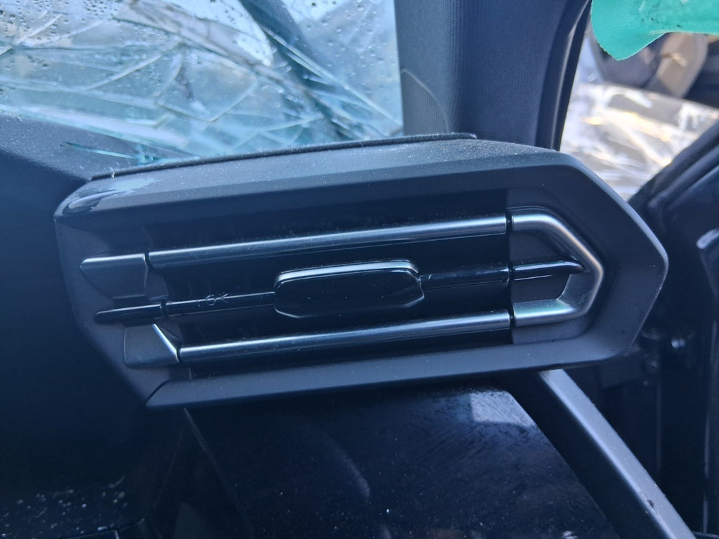 2025 AUDI A3 8Y HATCHBACK OSF DRIVER SIDE FRONT RIGHT AIR VENT