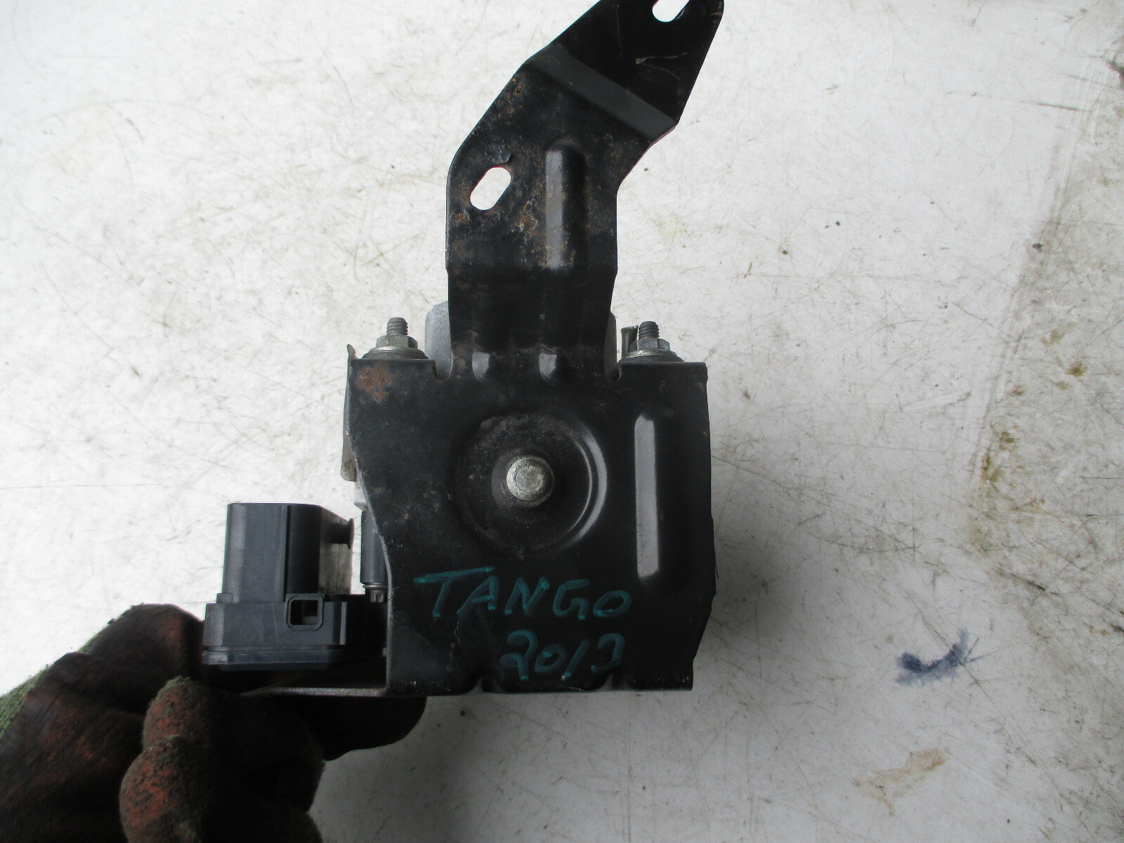 RENAULT KANGOO 2013 ABS BRAKE PUMP CONTROLLER ECU MODULE 476605718 0265260302