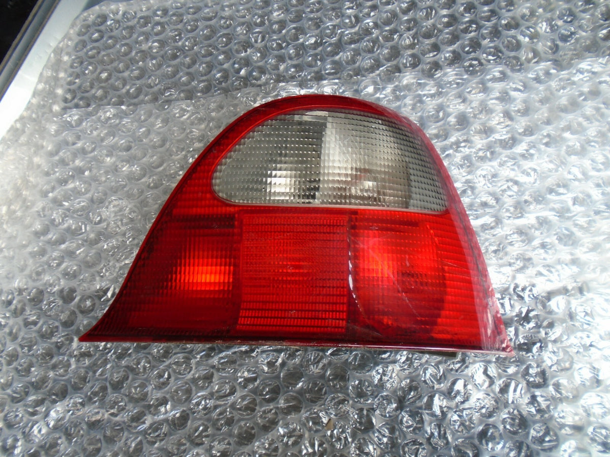 ROVER 25 2003 HATCHBACK OSR DRIVER SIDE REAR BRAKE TAIL LIGHT CLUSTER UNIT