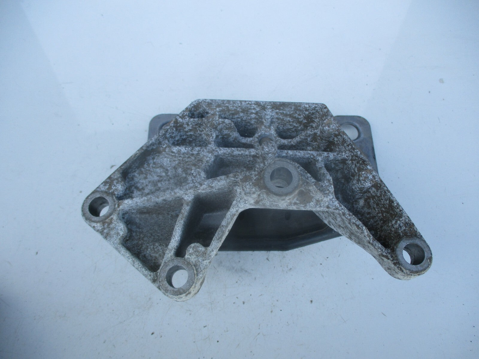 FORD GALAXY 2010 GEARBOX ENGINE MOUNT SUPPORT BRACKET 7G917M121BA