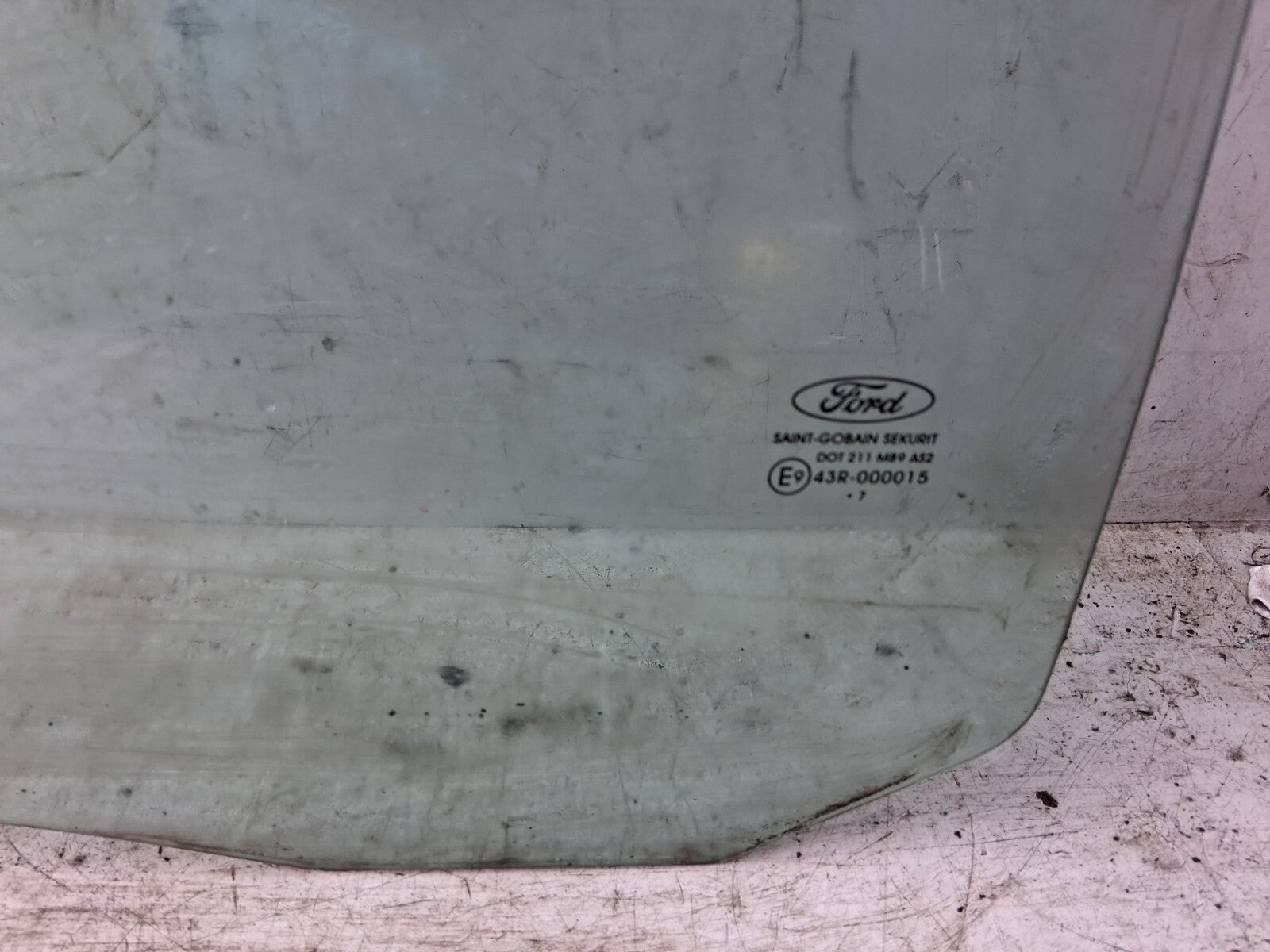 2007 FORD FOCUS MK2 OSR DRIVER SIDE BACK WINDOW GLASS REAR RIGHT SIDE 43R000015