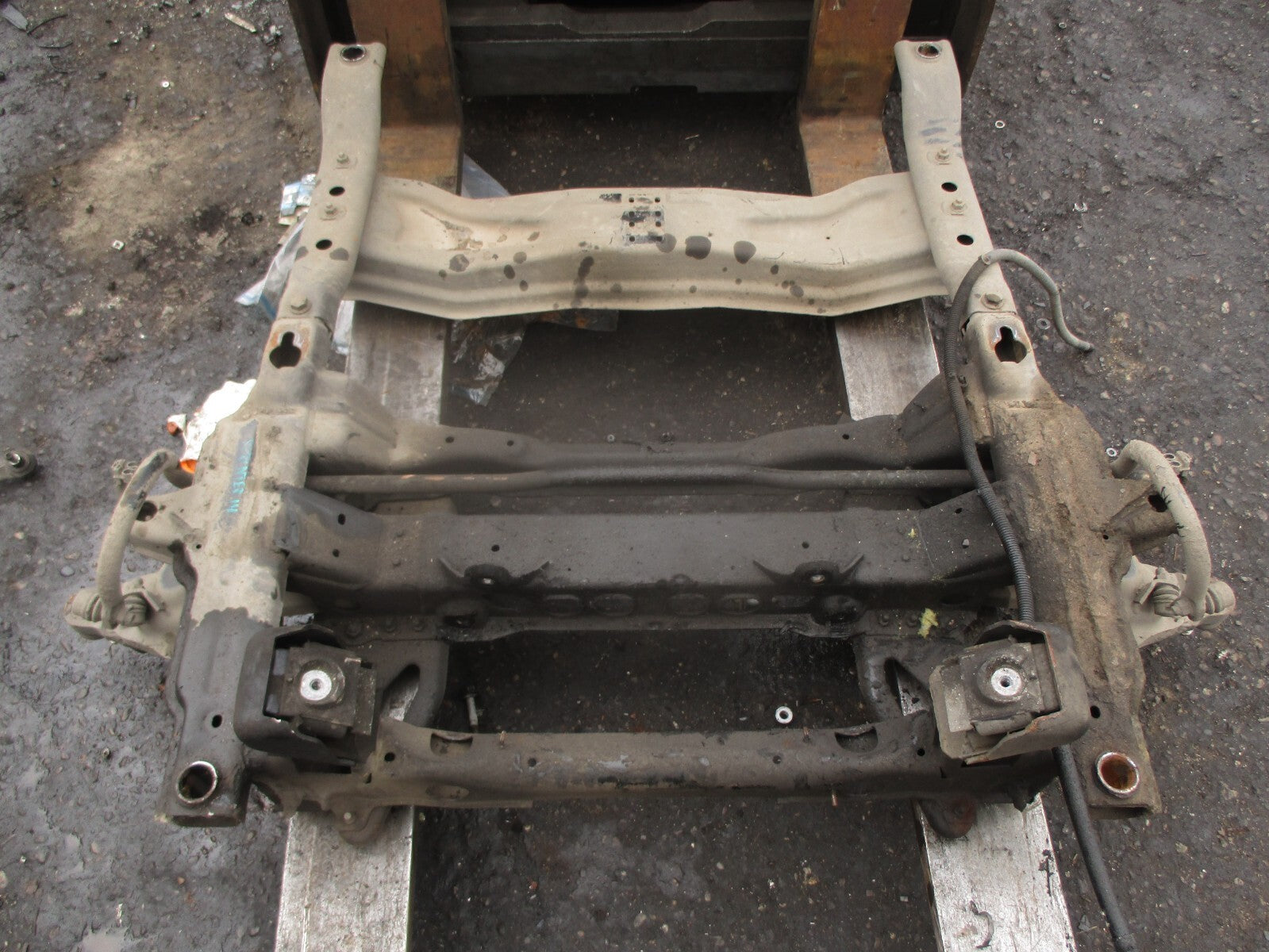 2014 MERCEDES SPRINTER W906 2.1 DIESEL FRONT SUBFRAME ASSEMBLY
