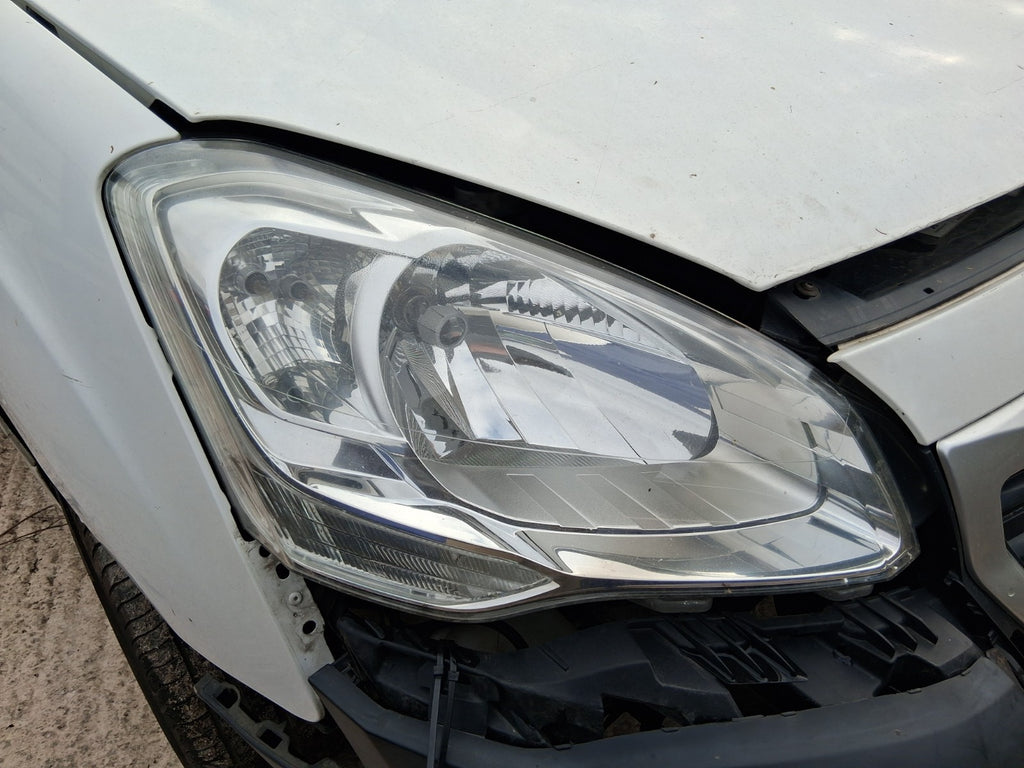 2017 PEUGEOT PARTNER MK2 OSF DRIVER SIDE FRONT RIGHT HEADLIGHT 9682828380