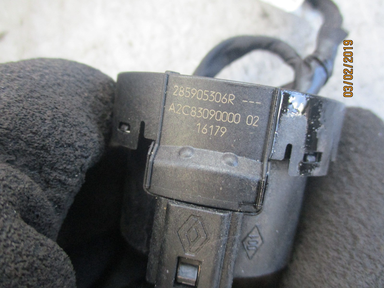 RENAULT KADJAR 2016 ENGINE START STOP SWITCH 283904786R 285905306R