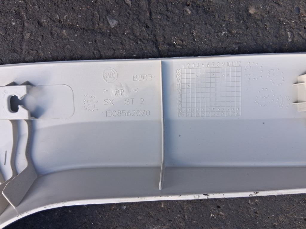 2024 FIAT DUCATO MK3 NSF PASSENGER SIDE INNER QUARTER GLASS TRIM 1308562070