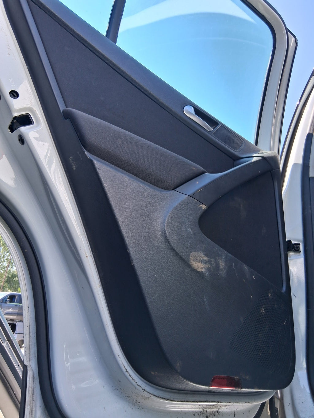 2013 VW VOLKSWAGEN TIGUAN MK1 NSR PASSENGER SIDE REAR DOOR CARD PANEL