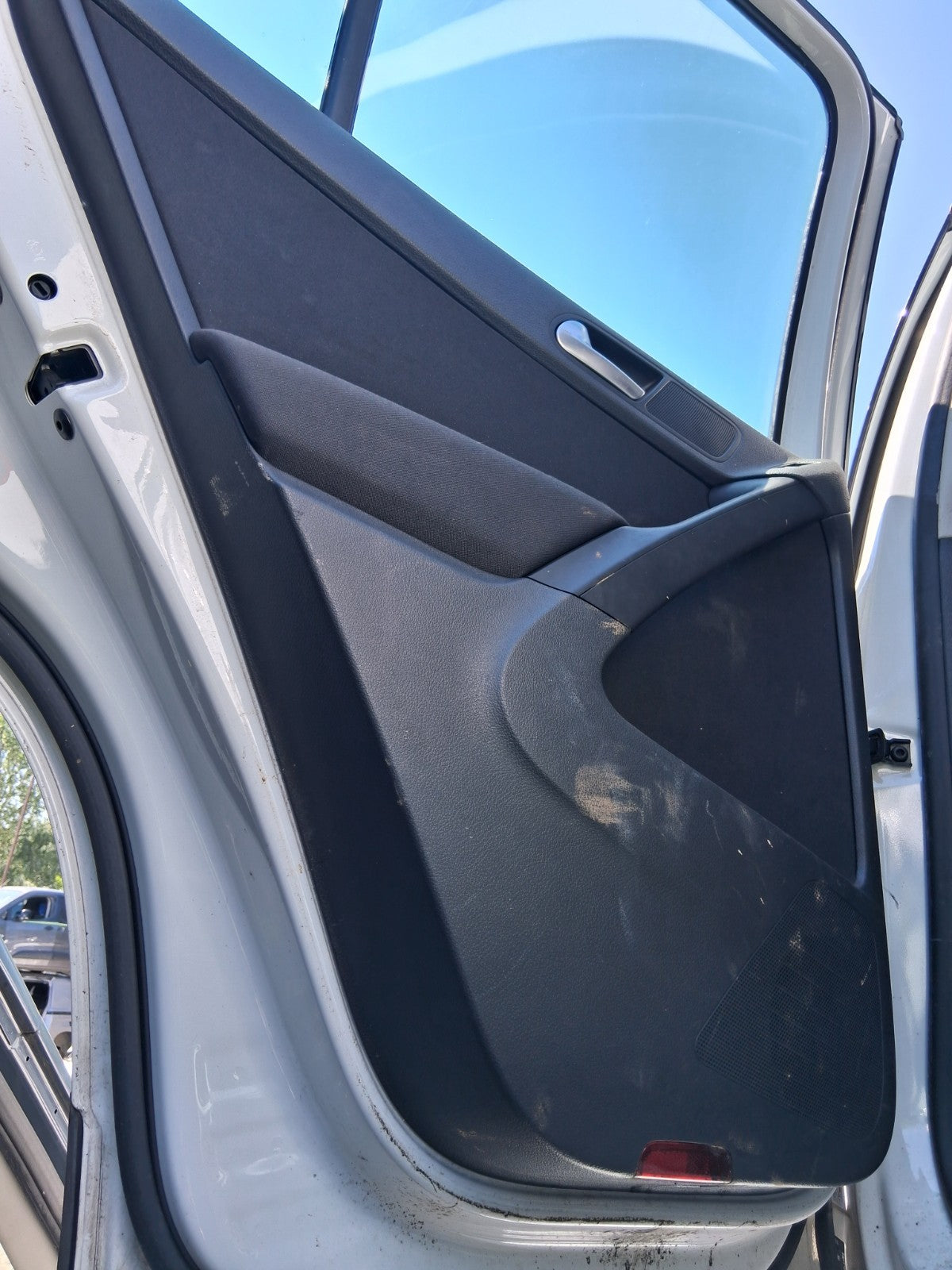 2013 VW VOLKSWAGEN TIGUAN MK1 NSR PASSENGER SIDE REAR DOOR CARD PANEL