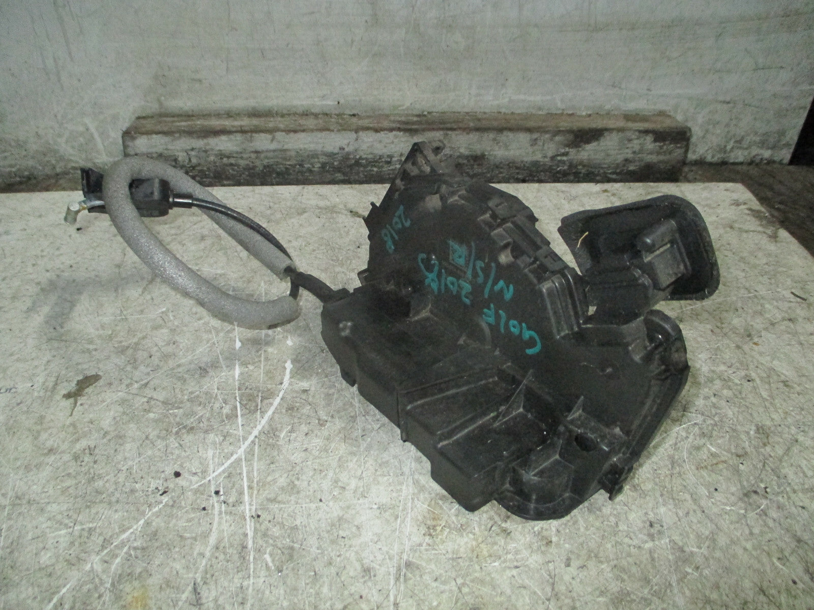 VW VOLKSWAGEN GOLF 2018 MK7 NSR PASSENGER REAR DOOR LOCK MECHANISM 5TA839015D